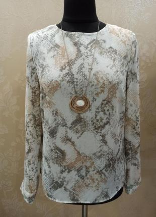 Блуза, принт змеиный "питон", праздничная, вечерняя с пайетками, с длинным рукавом, сзади 22.9 на пуговицы, new look
