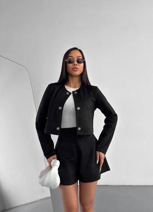 Женский костюм