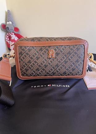 Сумка Tommi hilfiger кроссбоди Tommi hilfiger