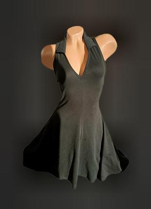 Черное платье в рубчик с комаром