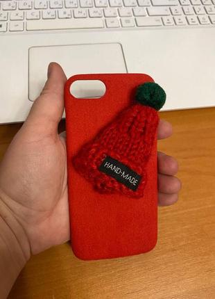 Iphone (айфон) 7/8 чехол новогодний, зимний красный пластик, мех сверху с шапочкой