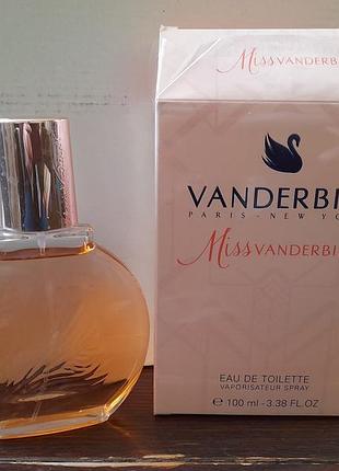 Нежный аромат miss vanderbild