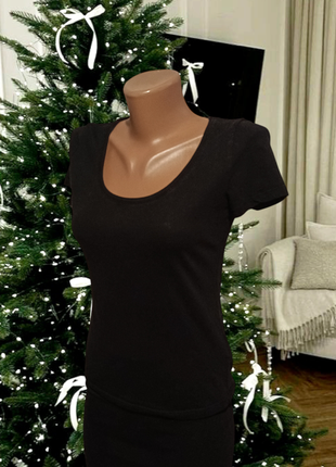 Базовая черная футболка h&m s