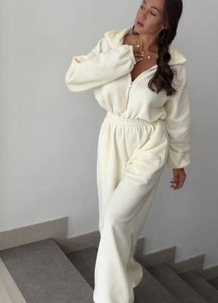 Трендовый флисовый комбинезон теплый женский брючный на молнии с воротником зимний полар