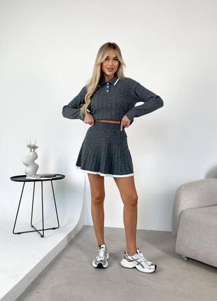 Вязаный костюм с юбочкой