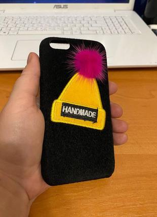 Iphone (айфон) 6 / 6s чехол новогодний, зимний черный пластик, мех сверху с шапочкой