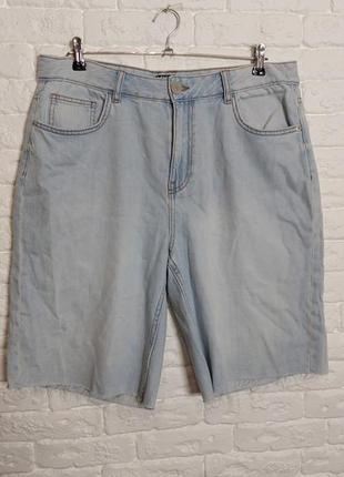 Фирменные джинсовые шорты