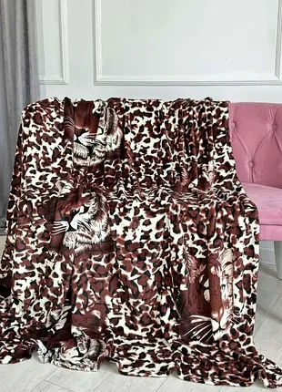 Плед коричневого цвета с принтом 187679