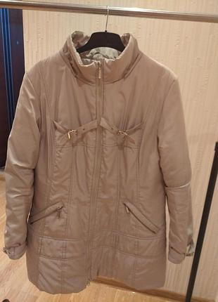 Продам женскую куртку