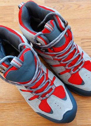 Трекінгові жіночі кросівки 39р