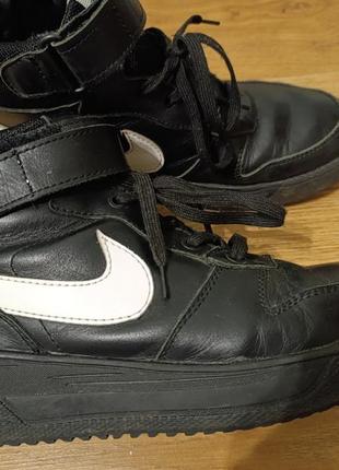 Зимові кросівки найк 39 р.