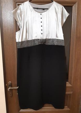 Сукня для жінок розмір 56,стан ідеальний