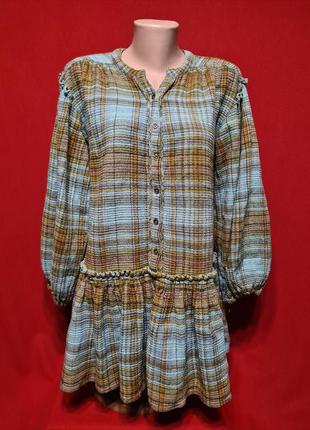 Стильное платье свободного кроя