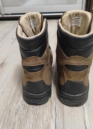 Черевики human nature