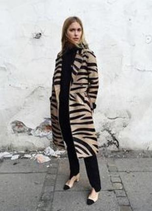 Пальто принт зебра   в анімалістичний принт