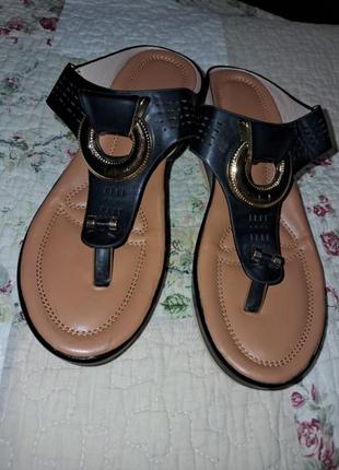 Сандалі босоножки