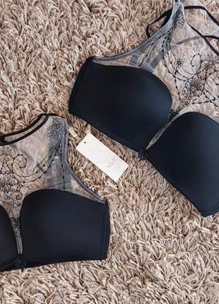 Красивый бюстгальтер