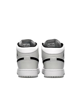 Женские кроссовки nike air jordan 1 high grey black3 фото