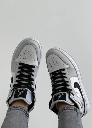 Женские кроссовки nike air jordan 1 high grey black7 фото