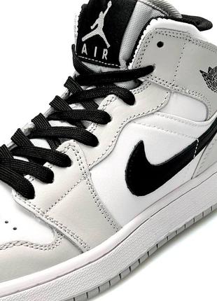 Женские кроссовки nike air jordan 1 high grey black9 фото
