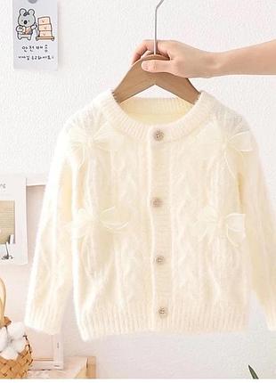 Тепла нарядна кофтинка  для дівчинки 
дуже якісна та гарна 🥰