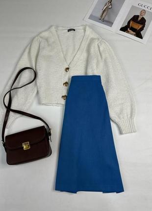 Якісна класична спідничка в кольорі електрик