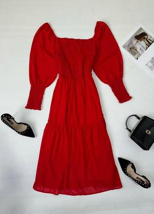 Невероятно роскошное платье миди с квадратным вырезом