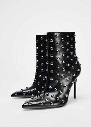 Металізовані ботильони на тонких підборах  zara