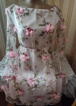 Сукня ніжна легка святкова органза