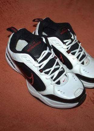 Кросівки фірми nike Femmenine 42,5 розміру за устілкою 27 см.2 фото