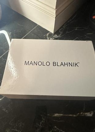 Коробка  на магнитах manolo blannik