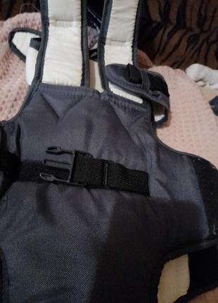 "кенгуру" - переноска для ребенка. состояние новой.