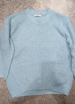 Голубой фирменный свитер оверсайз