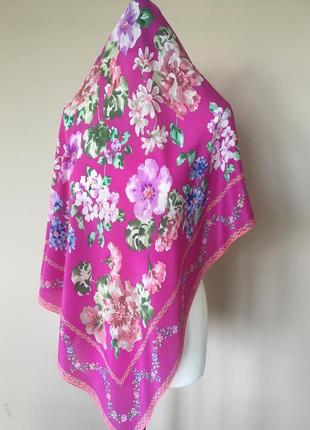 Шовкова хустка  бренд  liz claiborne 79 см* 78см