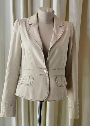 Шикарный женский бежевый пиджак жакет