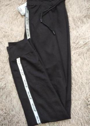 Спортивні штани р/р 50-52.