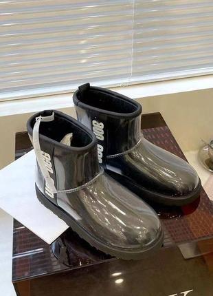 Ugg 4