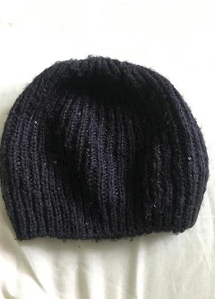 Шапка в пайетки