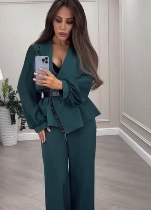 Костюм армани 
розмір: 42-44,46-48,50-52,54-56
 ▪️колір : чорний та ізумруд