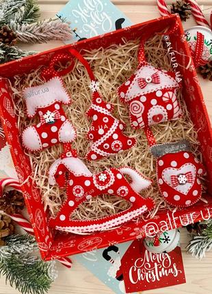 Наборы елочных игрушек /корпоративные новогодние наборы елочных украшений!