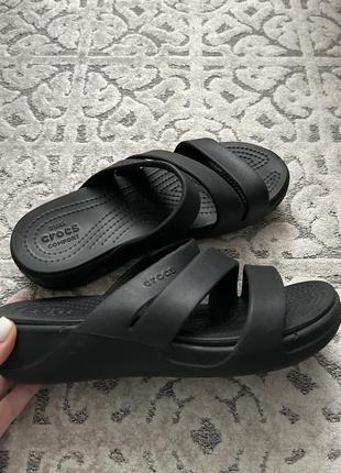 Тапочки crocs