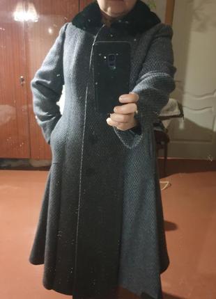 Продам пальто зимнее длинное новое, 46-50