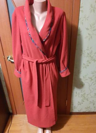 Продам фірмовий жіночий халат.