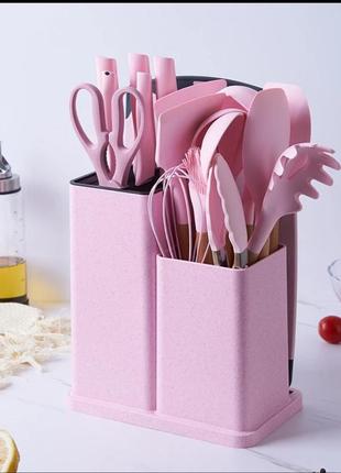 Набори з 19 предметів