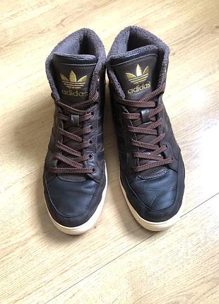 Зимние спортивные ботинки/кроссовки adidas 45-46 р. (оригинал)