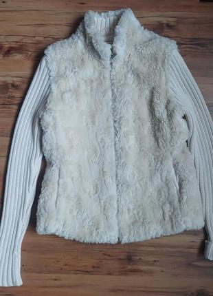 Стильная приталенная жилетка мех с вложенными рукавами xs-s