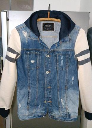 Джинсовая куртка с капюшоном, рукава трикотаж, m, zara, длина 67, грудь 95, плечи 47, рукава 67см