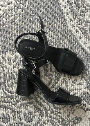 Босоножки papaya 38-39