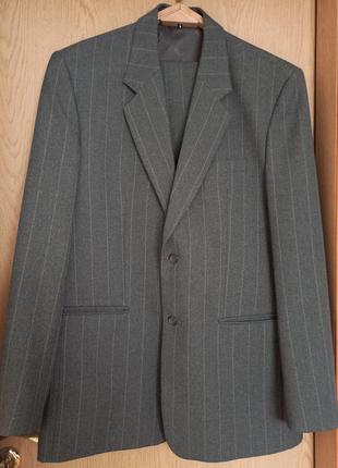 Брючный костюм мужской р.xl