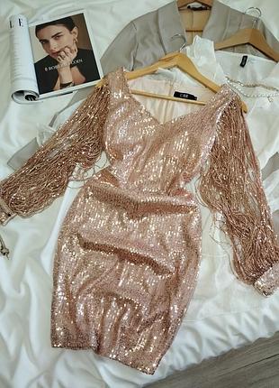 Роскошное платье с пайетками cbr